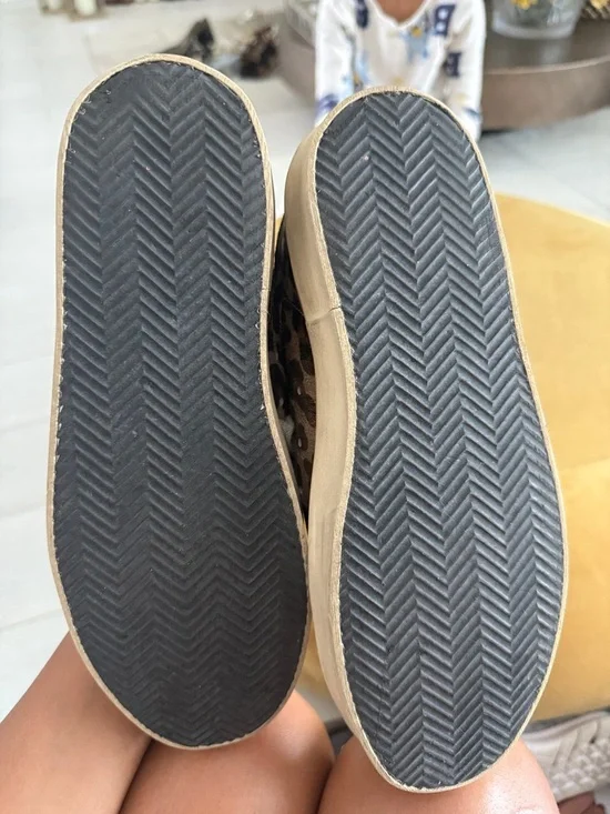 Golden Goose Leopard Print Sneakers with Red Star, Perfect Condition - Picture 6 of 6